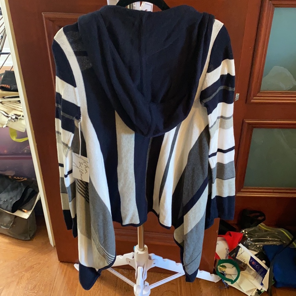 Assymetrical sweater